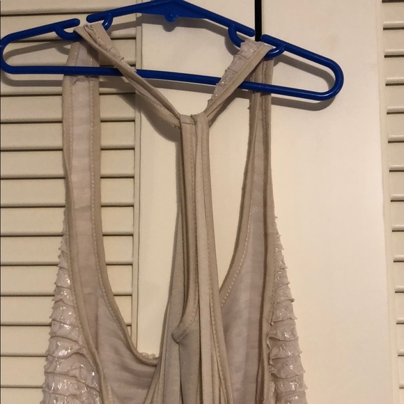 Issi Tee - Picture 2 of 4